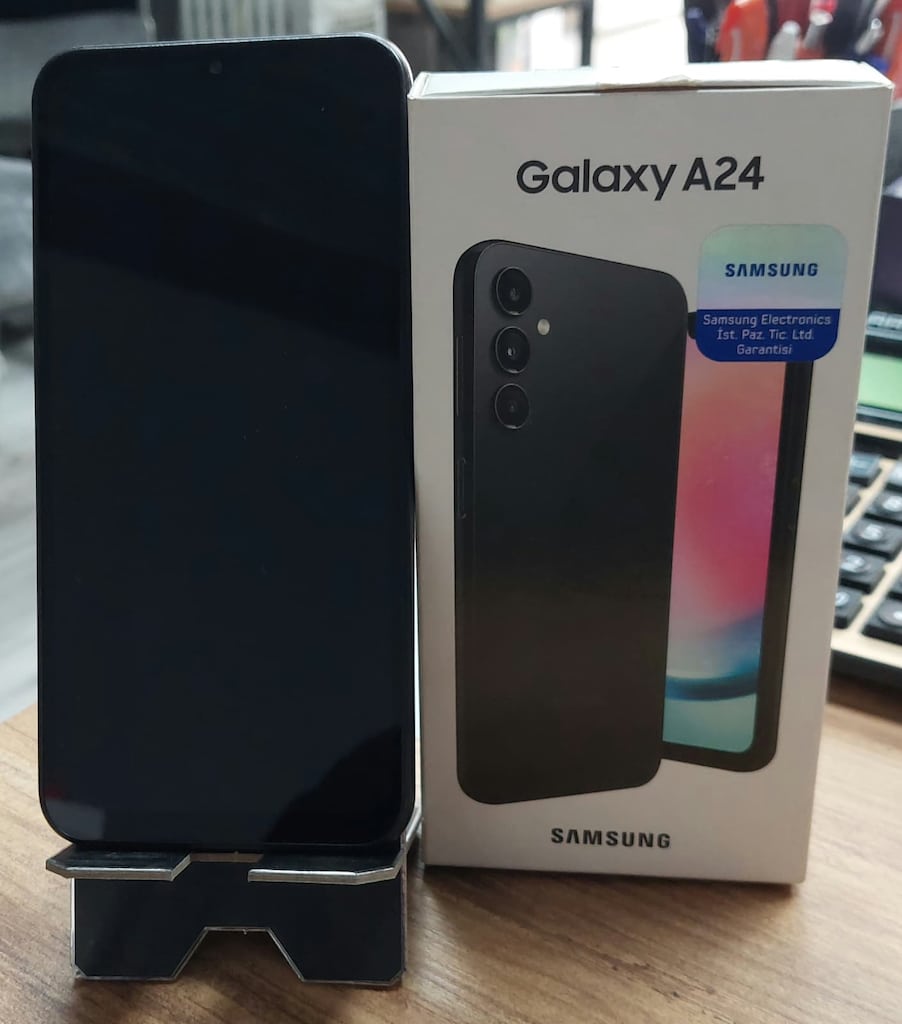 A24 6/128GB - 2