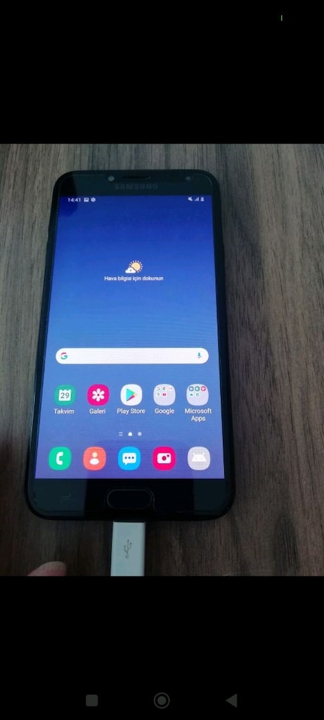 Samsung J4 - 4