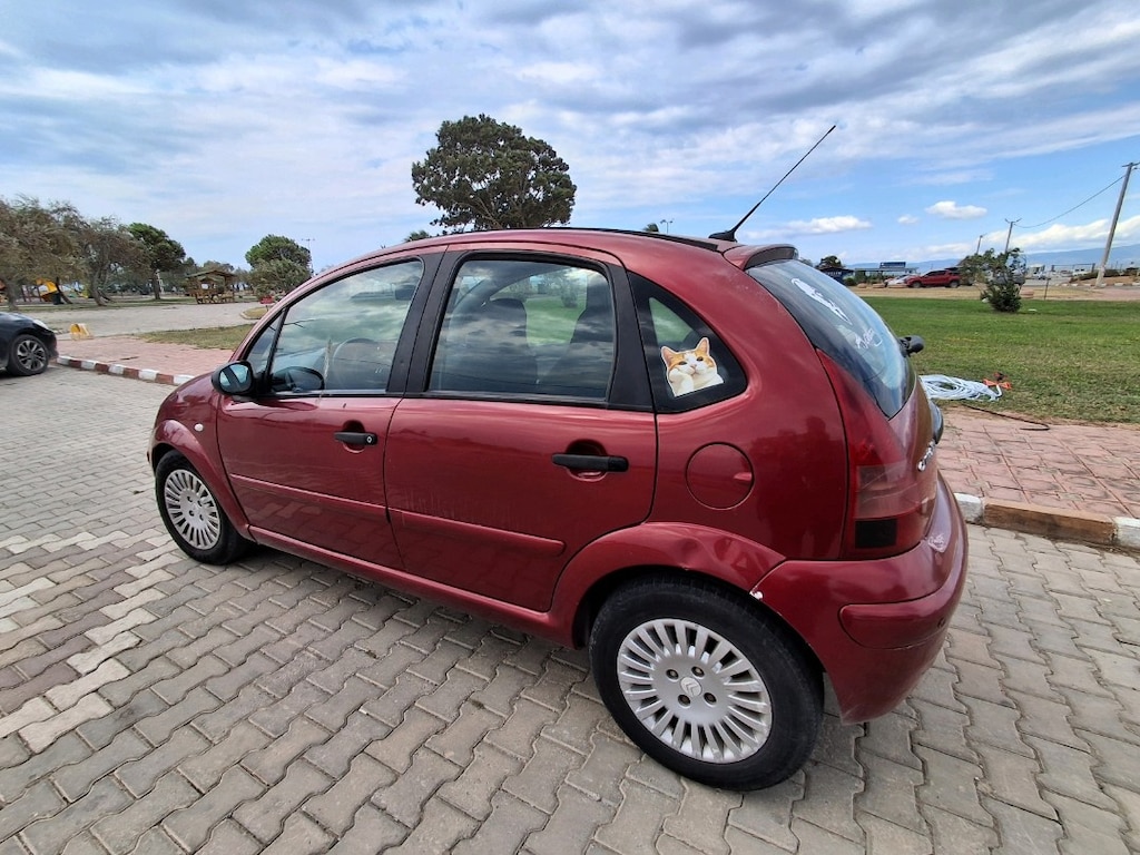 Kırmızı Citroen Araba - 8