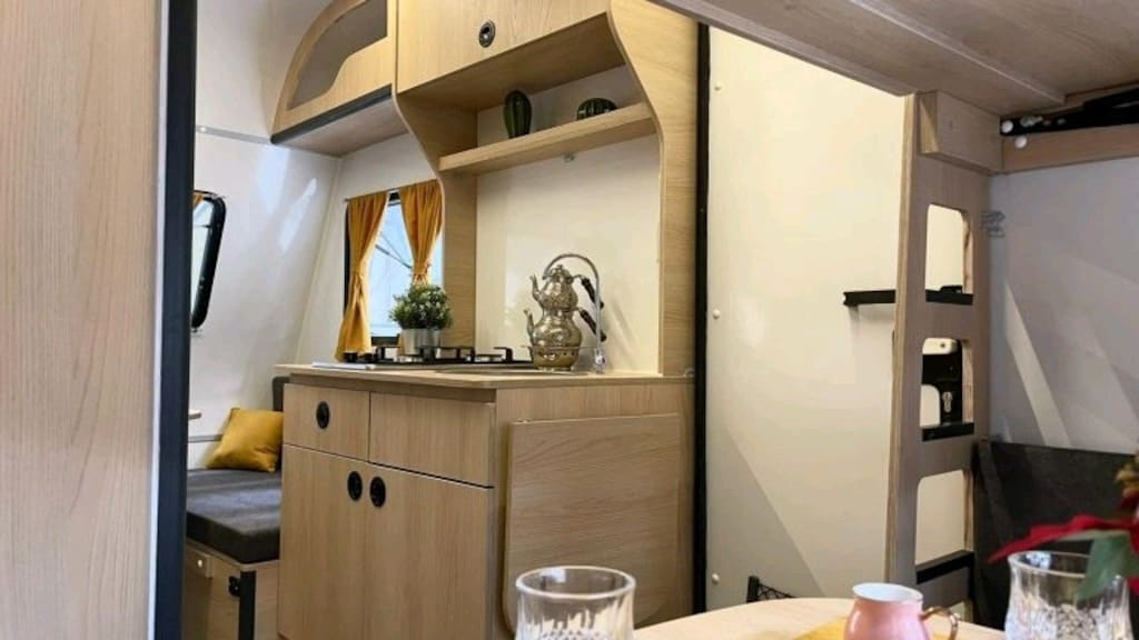 Fabrika Çıkışlı Ekstralı / Başkent Karavan Ares 330 - Tente + Isıtıcı - 2