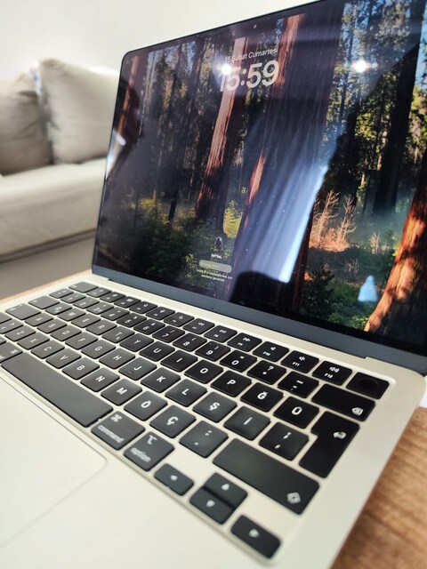 512GB Macbook Air , Vatan'dan alınma.