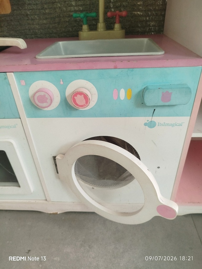 İmaginarium Ahşap Mutfak+Ikea oyuncak dolabı+ masa + yazı tahtası - 7