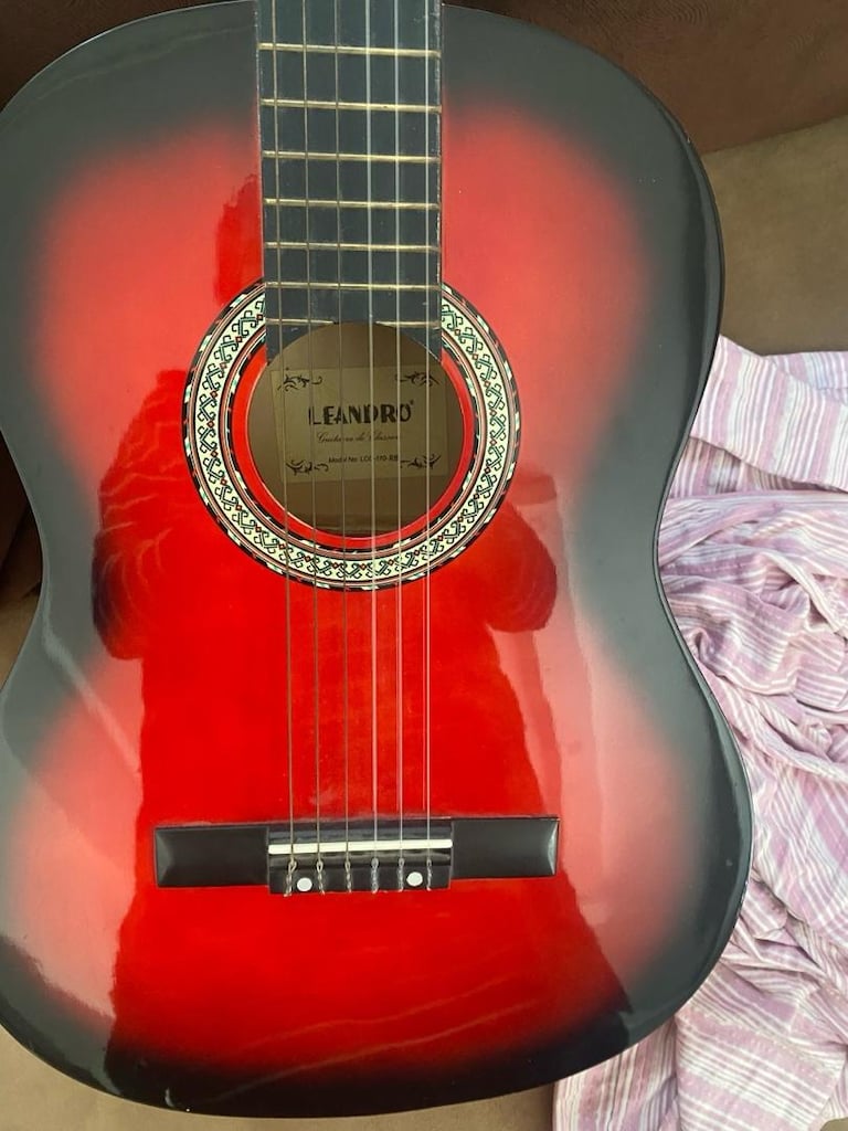 gitar iki adet - 2