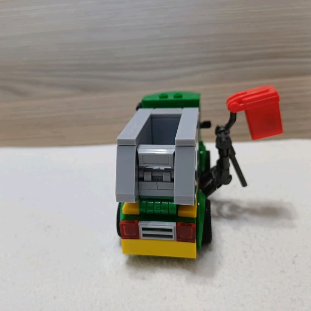Sluban Town Çöp Kamyonu Lego Seti (118 Parça) - Eksiksiz / Temiz - 8