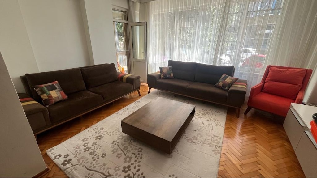 2 adet 3 lü kanepe koltuk takımı 2 adet berjel 1 adet sehpa - 2