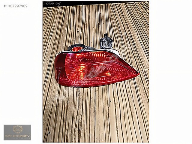 MEGANE 4 SCENIC 4 SAĞ ARKA SİS LAMBASI 265808906R