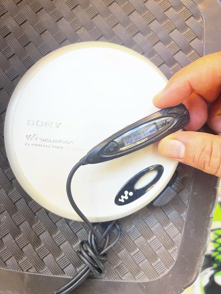 Sony Cd Walkman D-EJ775 - letgo'dan Sıfırından Uygun Fiyata Al