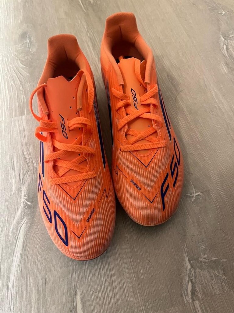 Adidas F50 Club Krampon