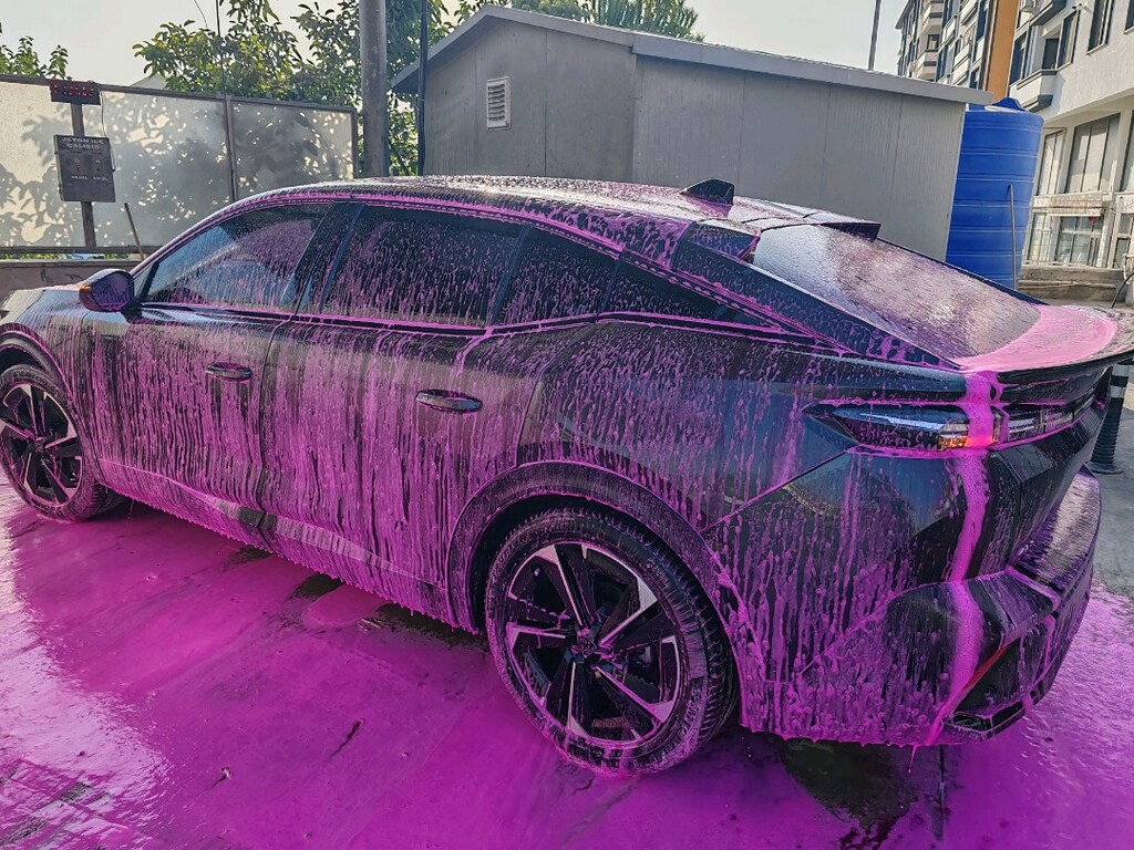 Peugeot 408 - 20