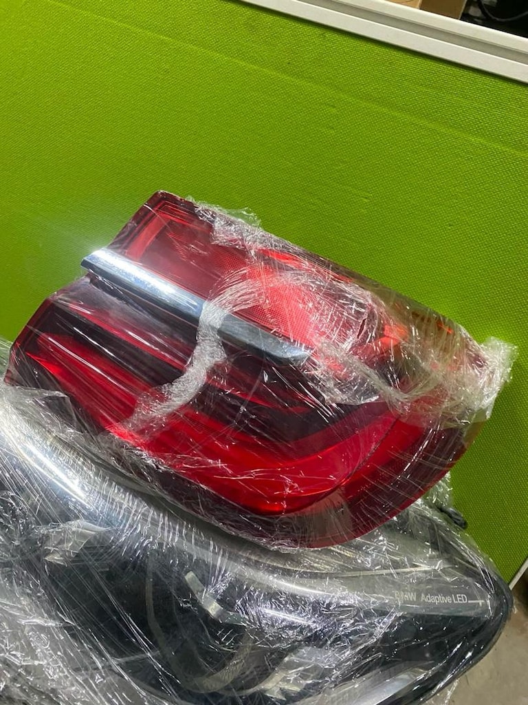 BMW730i g12 ön sag sol farlar arka stop ve arka krom çıta ORJİNALDİR - 2