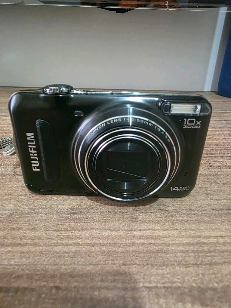 Fujifilm FinePix T200 - 8