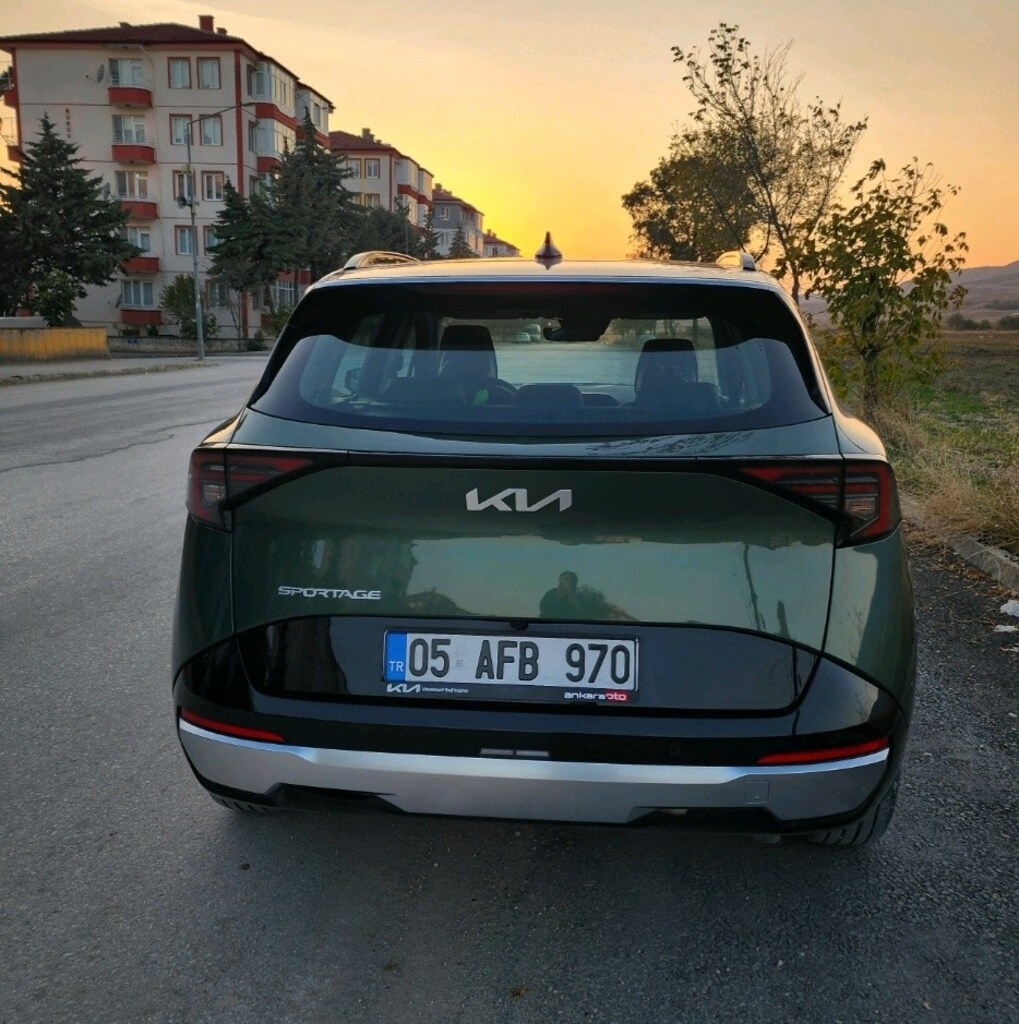 Kia Sportage 1,6 T-GDİ benzin COOL PAKET 2025 ARALIK çıkışlı 6001 km - 12