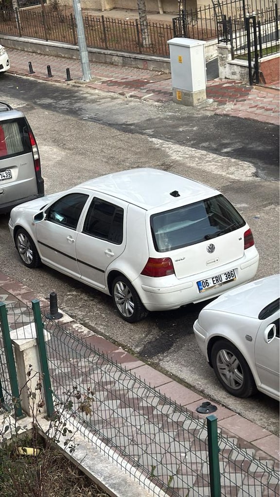Beyaz Araba - 13