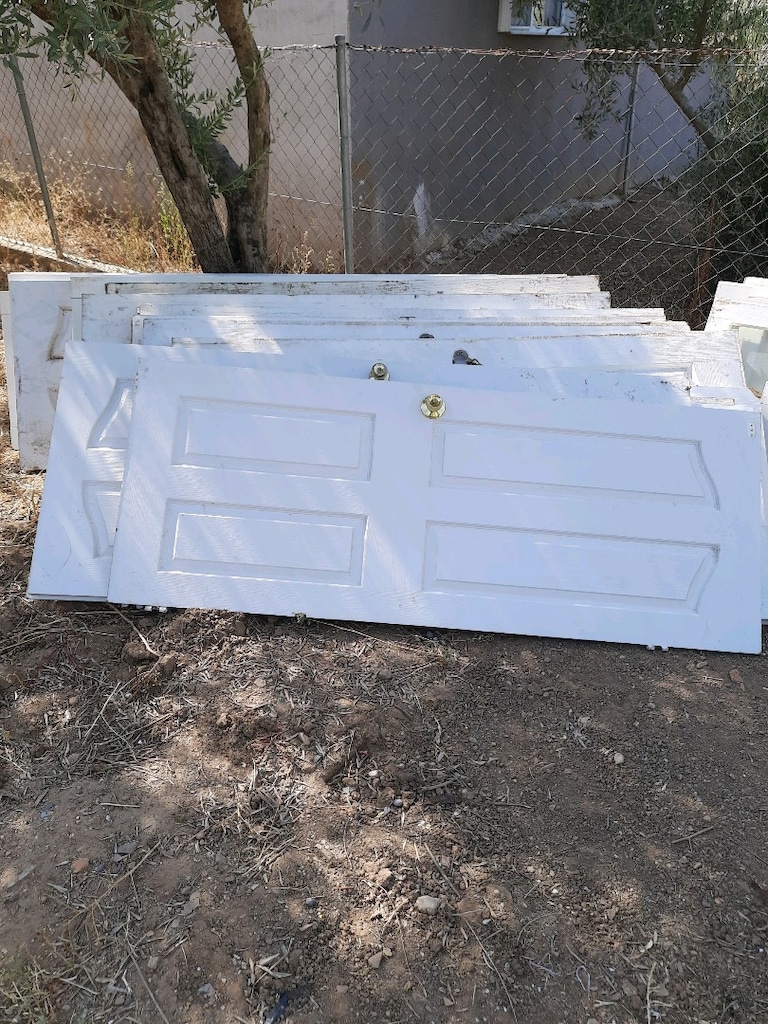 Satılık 38 adet .çeşitli ahşap kapılar hepsi bu fiyata - 3