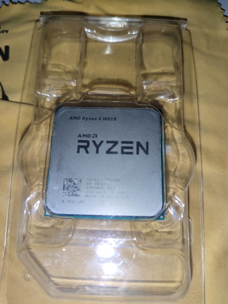 AMD Ryzen 5 1600X İşlemci - letgo'dan Sıfırından Uygun Fiyata Al