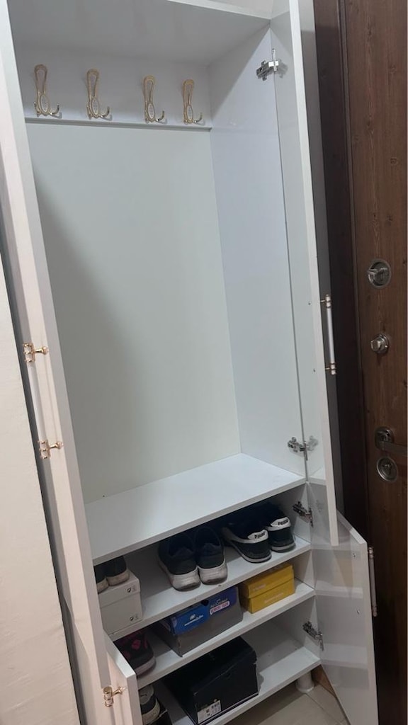 Çok Temiz Vestiyer / Portmanto En 83,5 Boy 210 cm Derinlik 40cm - 3