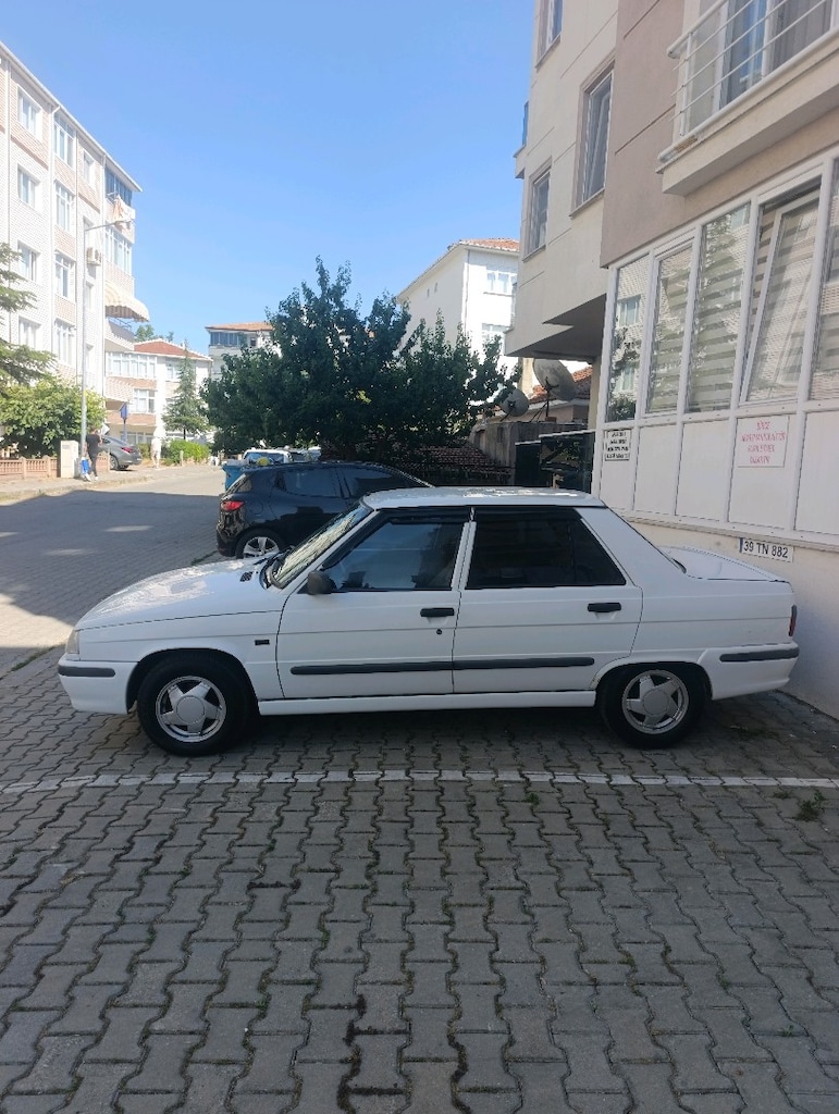 NADİR KALANLARDAN SAFKAN BENZİNLİ 1998 1.4 RNİ BROADWAY - 15
