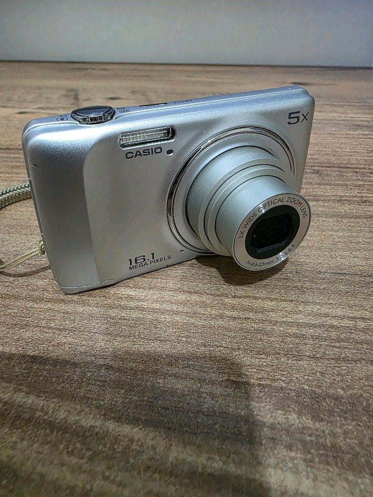 Casio QV-R80 - 2