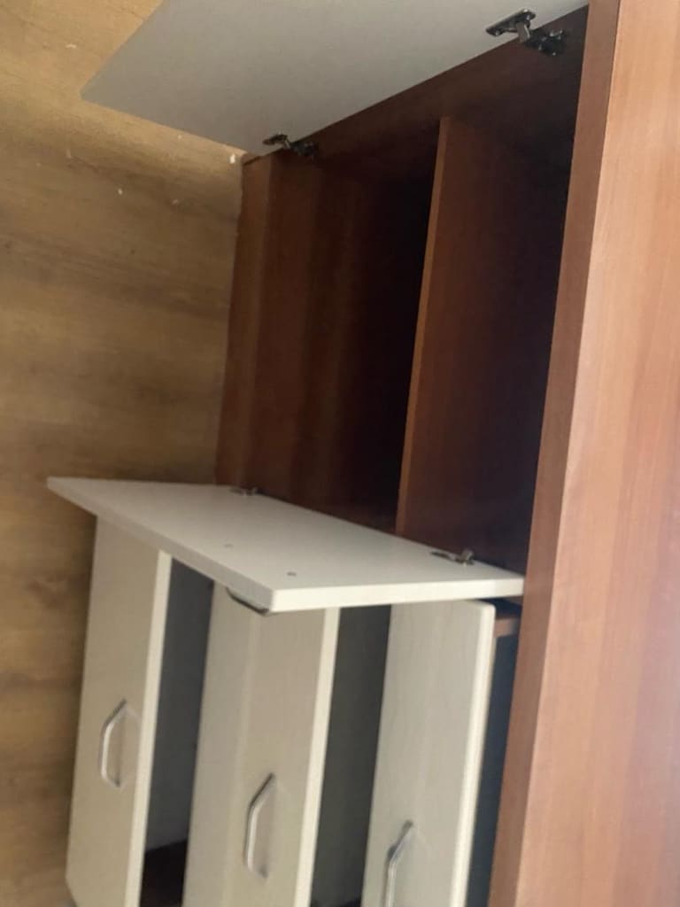 Özel Yapım Dolaplı bar masa - 7