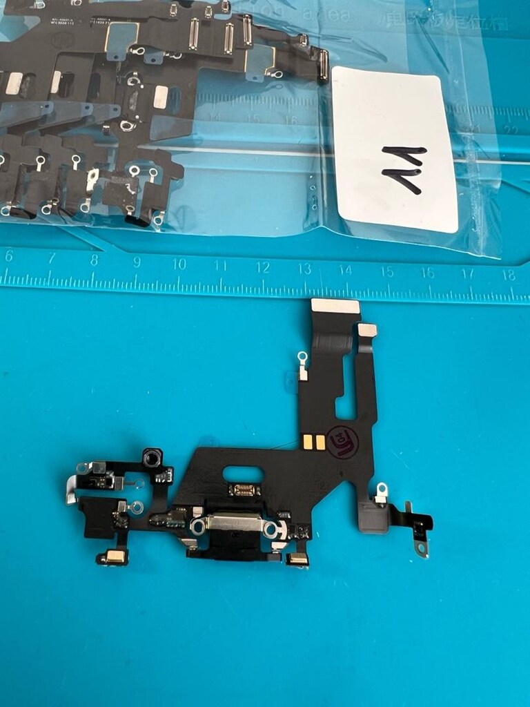 iPhone 11 Orjinal Şarj Film Alt Mikrofon Flex