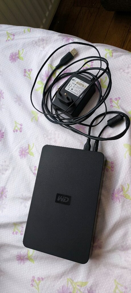 Western Digital 1 TB Harici Disk - Adaptörlü - 3
