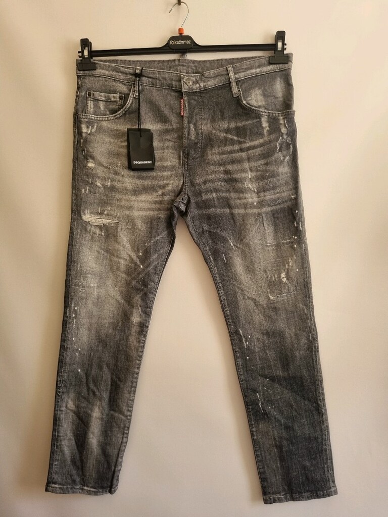 Dsquared2 Gri Yıkamalı Skater Jean.