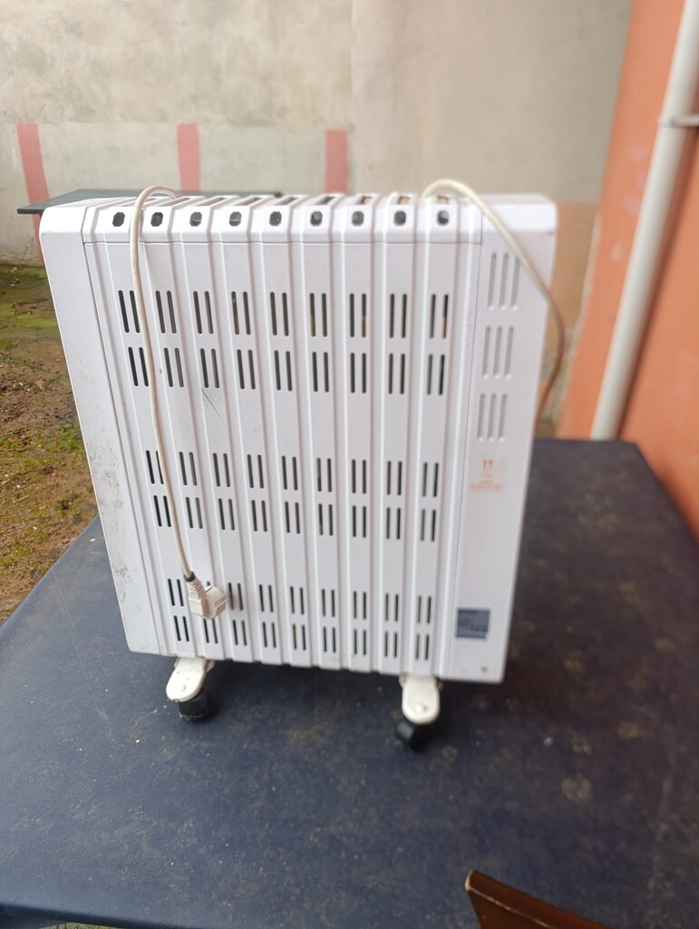 Blyss 9 Dilimli Dijital Elektrikli Isıtıcı (LH09-0920)