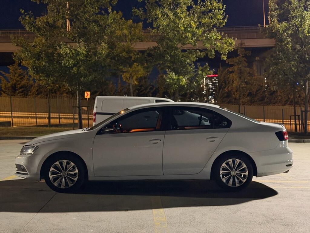 2015 MODEL OTOMATİK ÇOK TEMİZ FULL BAKIMLI AİLE ARACI - 8