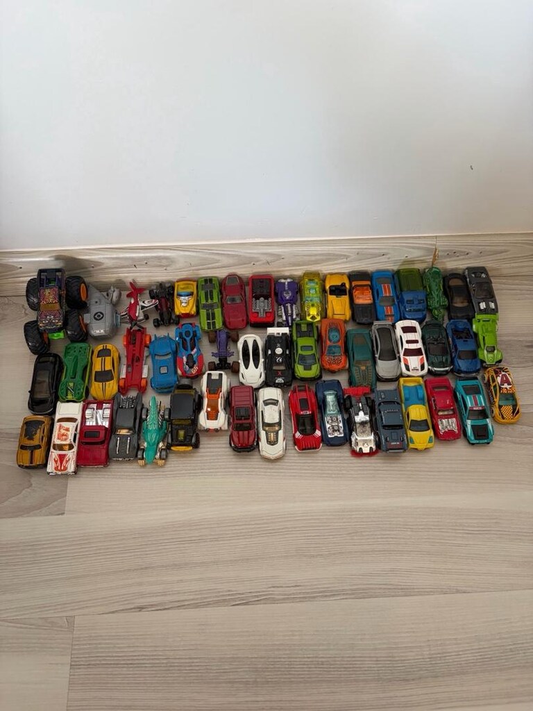SAHİBİNDEN SATILIK 51 ADET HOT WHEELS OYUNCAK ARABALAR - 19