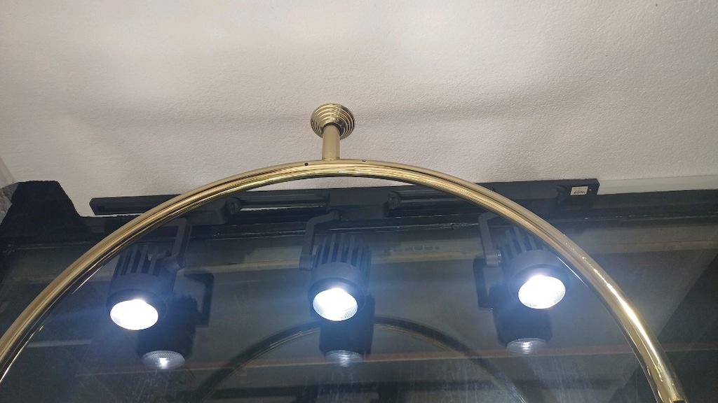 bijuteri dukkanimi kapatma sebebiyle stant ve spotları satıyorum - 3