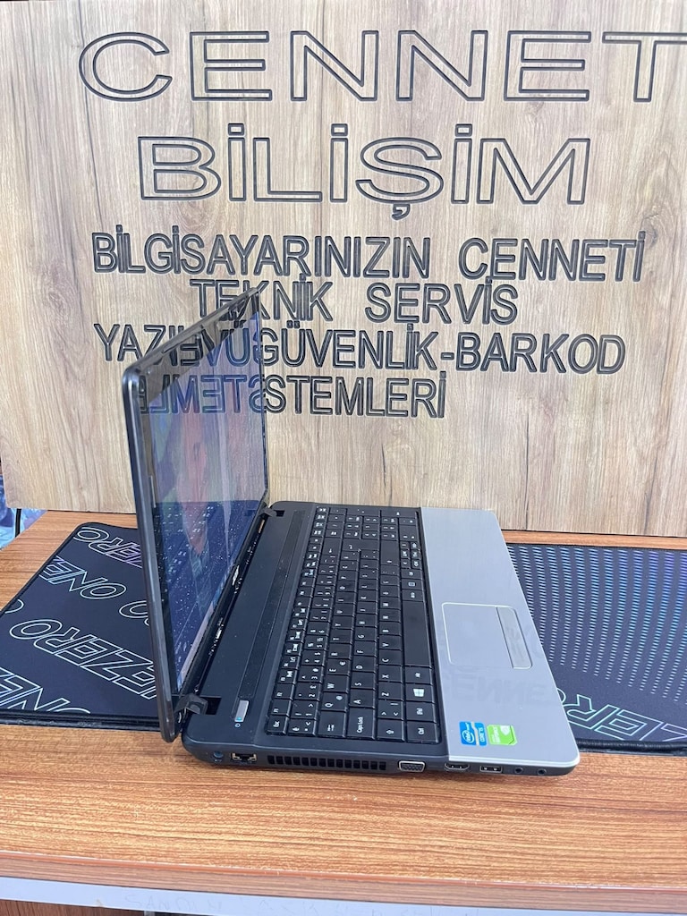 ACER E1-571G - 3