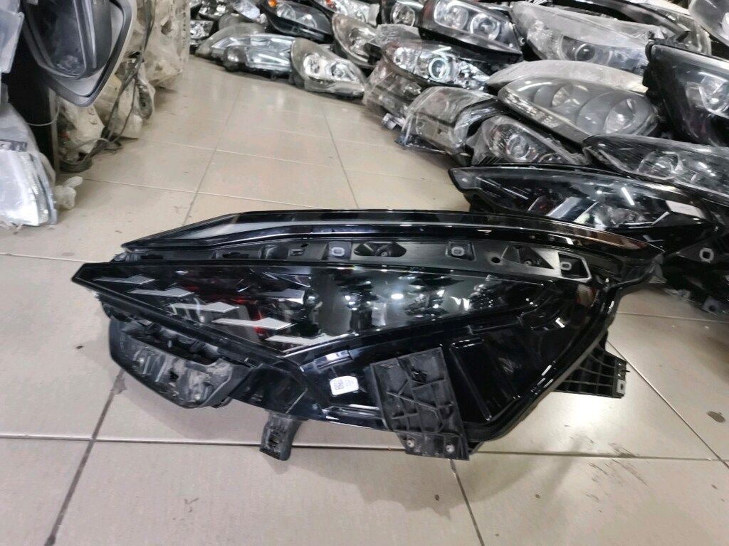NISSAN QASHGAI J13 YENİ KASA XENON SOL FAR BEYINLI MODEL HELLA MARKA - 10