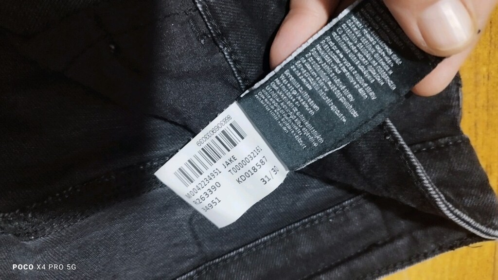 #Mavi Jeans kot pantolon..Mağazasında çok pahalıdır..Eni çekilince 42 - 5