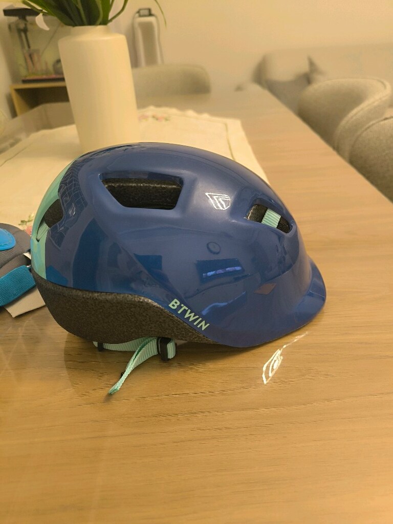 Decathlon çocuk kask dizlik seti (53-56cm) - 2