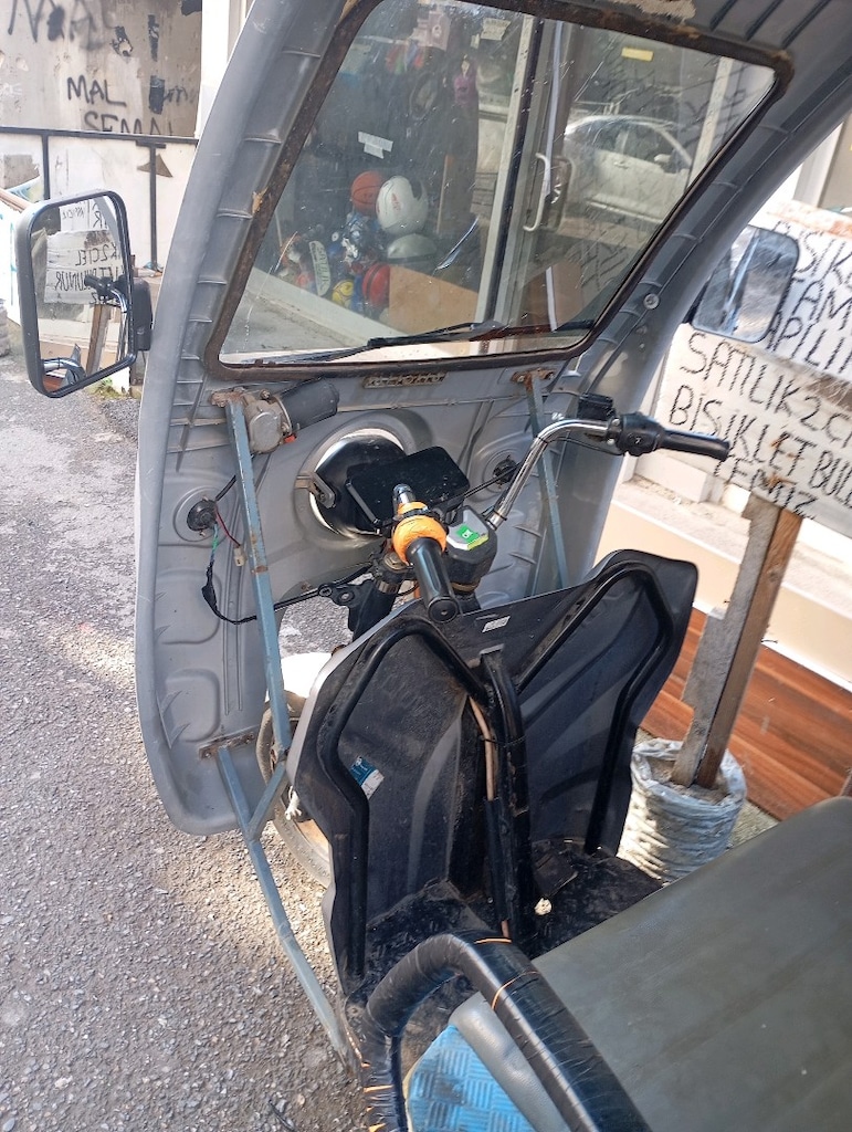 SON FİYAT 3 TEKERLEKLI ELEKTRIKLI MOTOR GAYET TEMİZ KAPALI KASA - 3