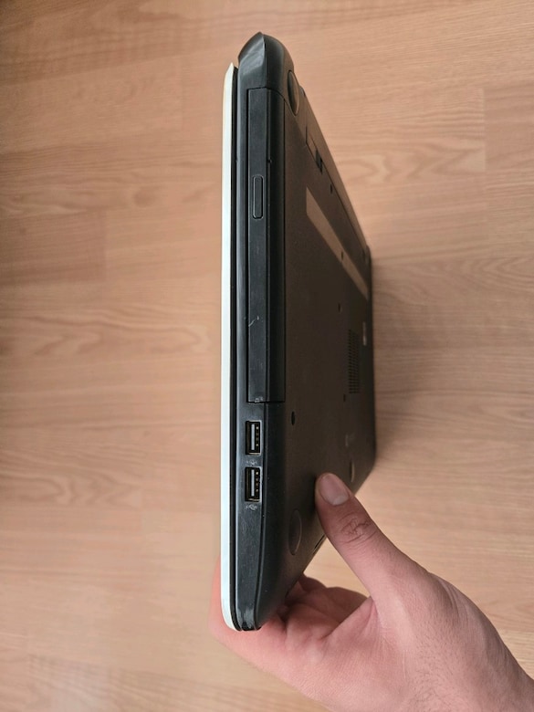 Hp 15" Laptop - 9