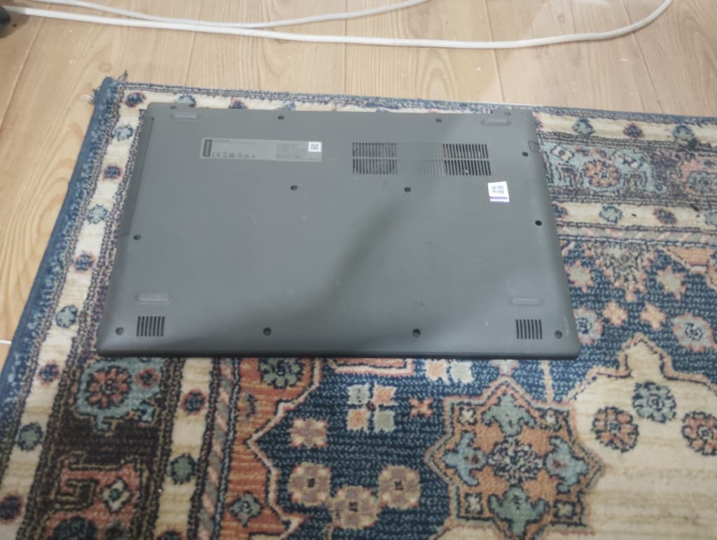 Lenovo Laptop AMD A9-9425 4GB DDR4 RAM 512 GB SSD - 4