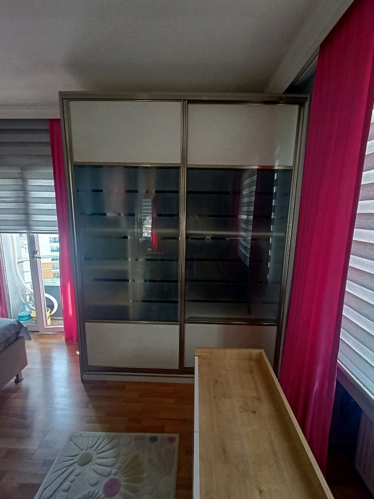 Özel Yapım MDF Gardolap ve Komidin - 5