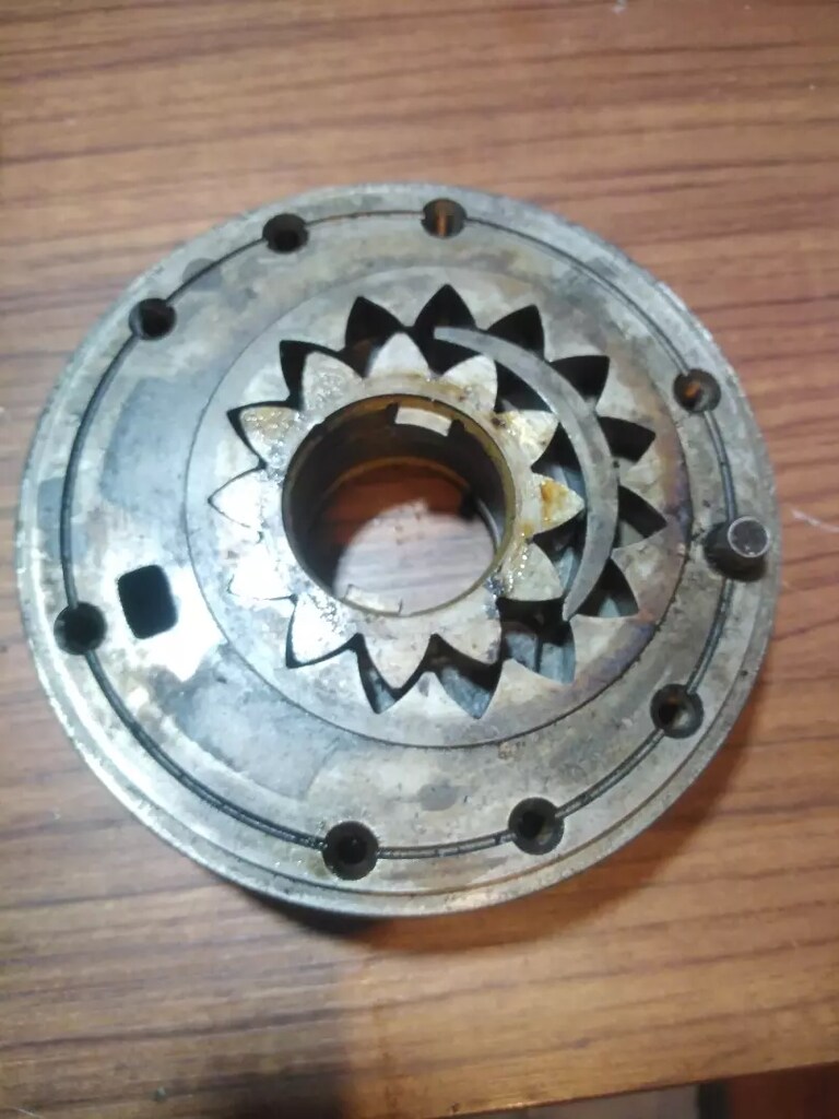 LAND ROVER DİSCOVERY ŞANZUMAN YAĞ POMPASI 4HP22/24 - 2