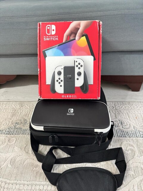 Nintendo Switch oled Çiğli ve ekstralı