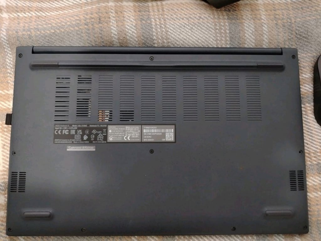 Asus Vivobook Laptop - 4