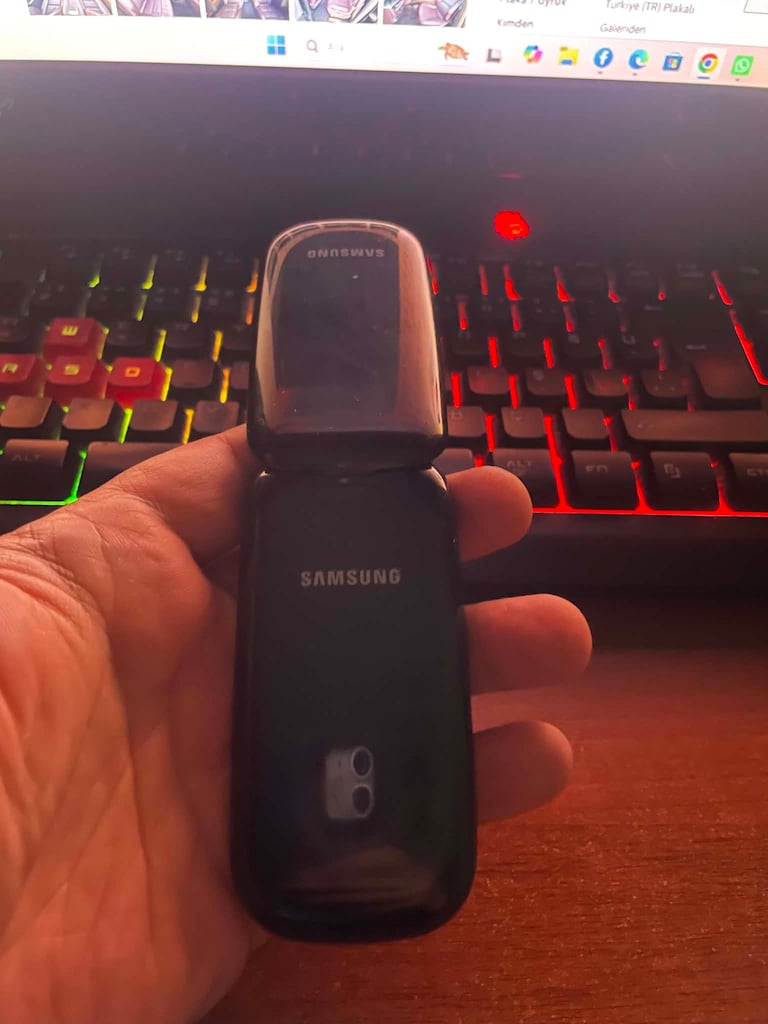 Samsung E1270 Tuşlu Telefon - 3