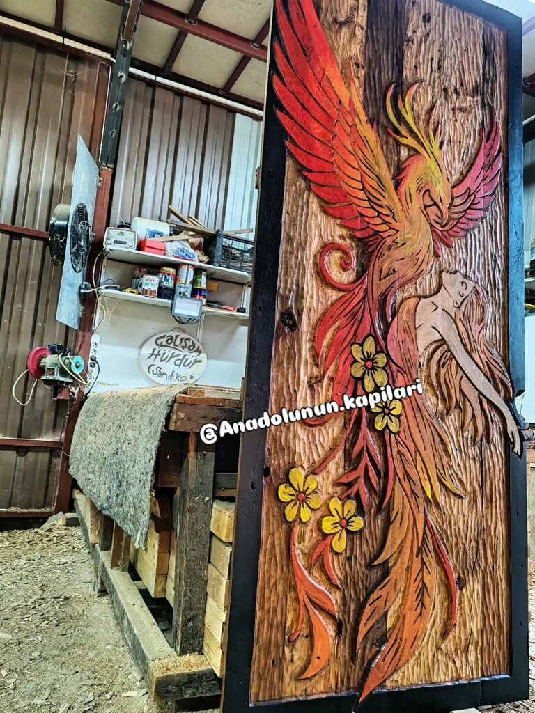 Tamamı el oyması ile işlenmiş eski kapı anka kuşu tasvirli 207/87 cm. - 7