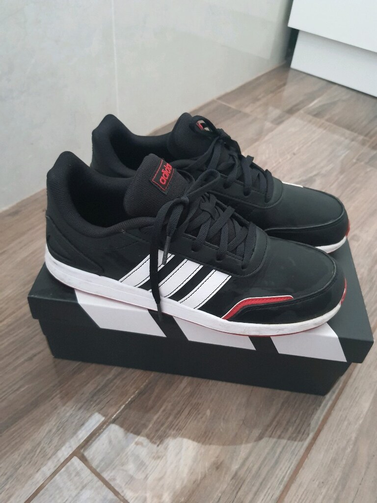 adidas sneaker