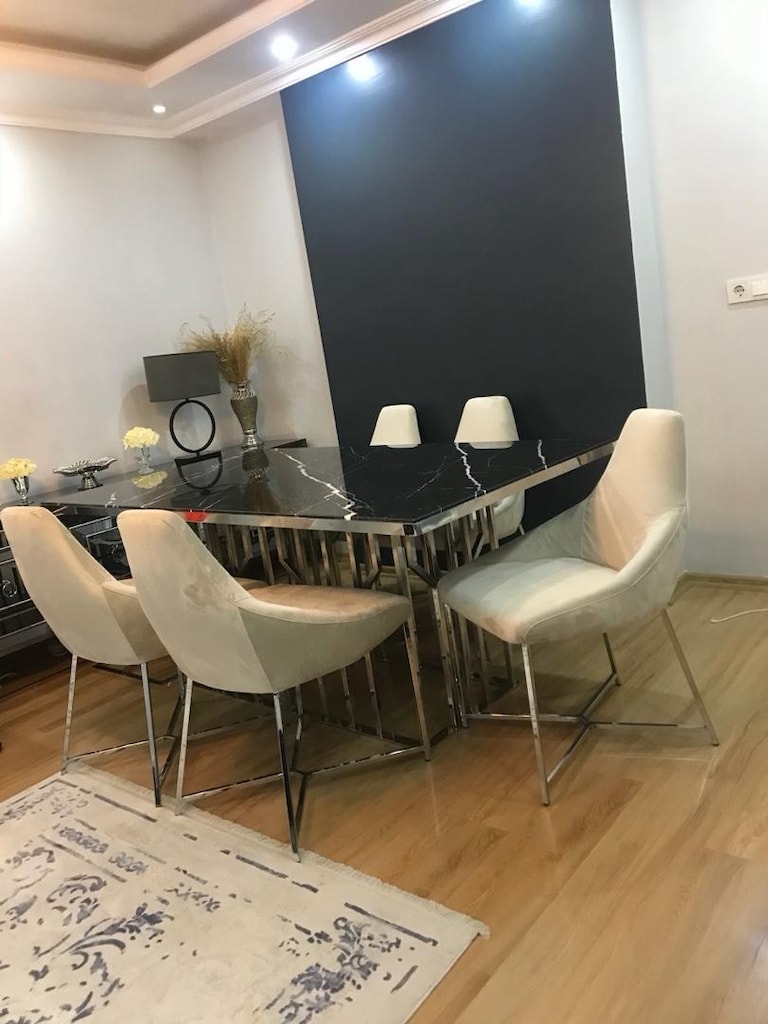 Gerçek Mermer Masa ve 6 Sandalye