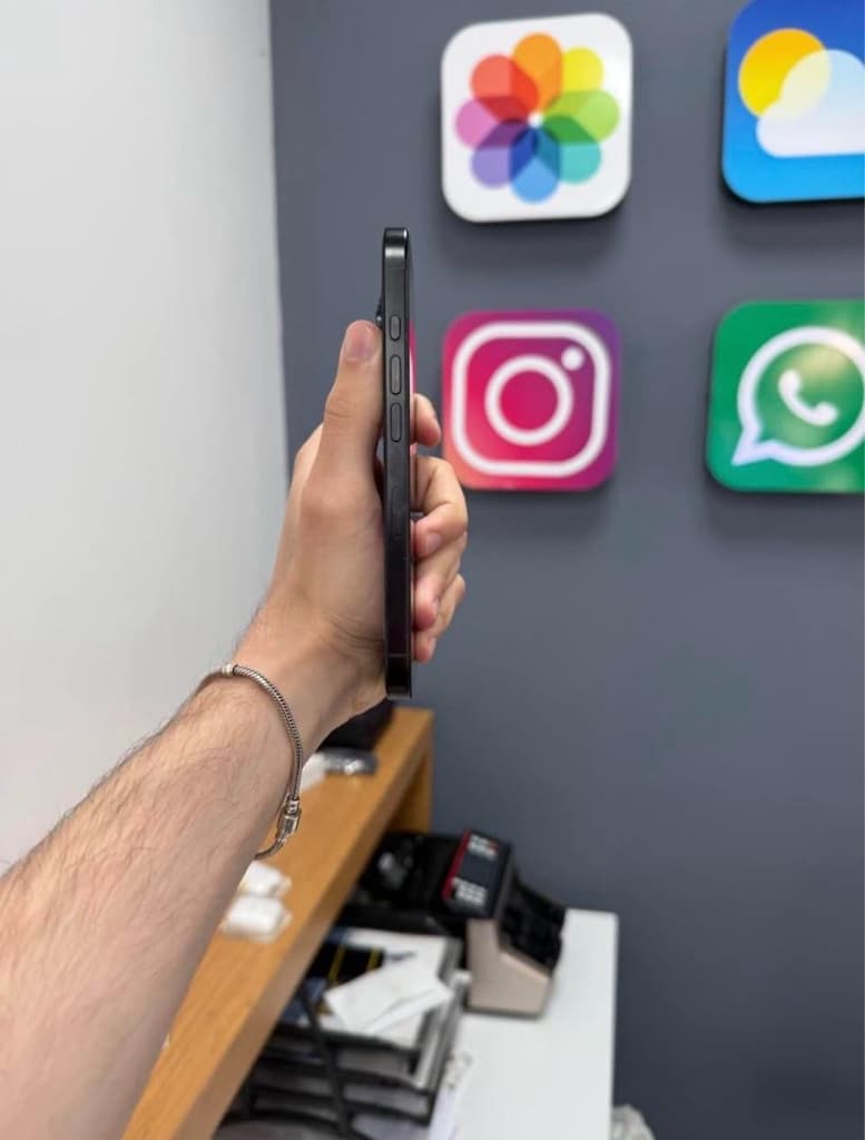 İphone 16 Pro 128 Gb Siyah Temiz - 3