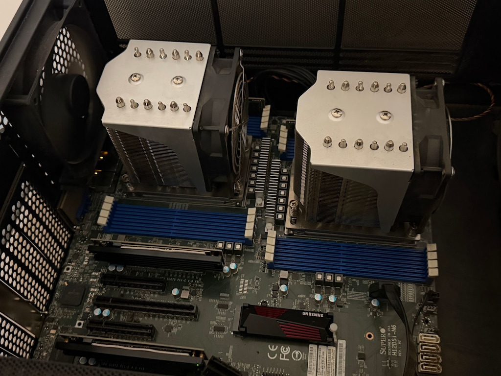 SuperMicro Sunucu (2 x AMD EPYC 7C13,128GB RAM,4.5TB M2 SSD) - 2