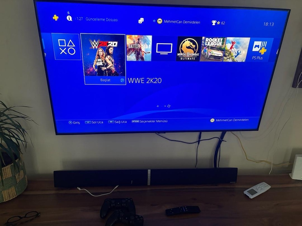Playstation 4 - 3