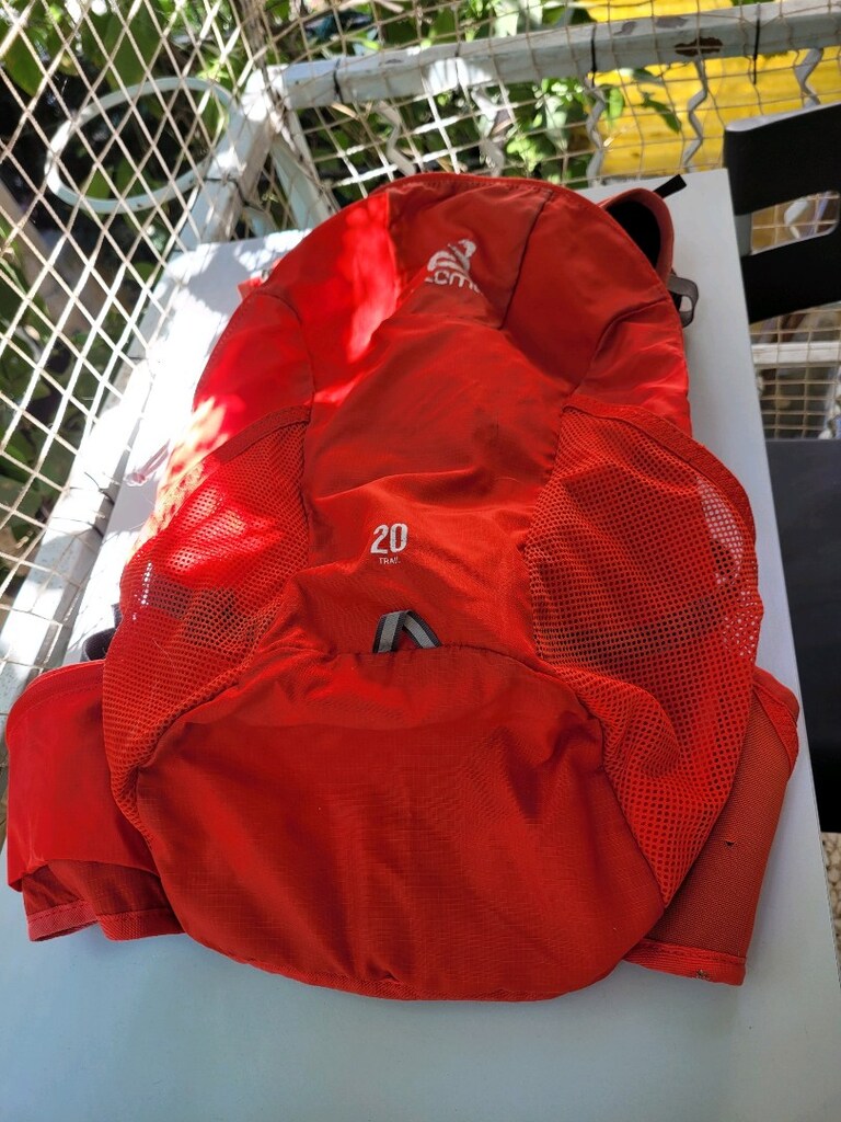 Salomon 20L Trekking Sırt Çantası – Günlük Kullanıma Uygun!