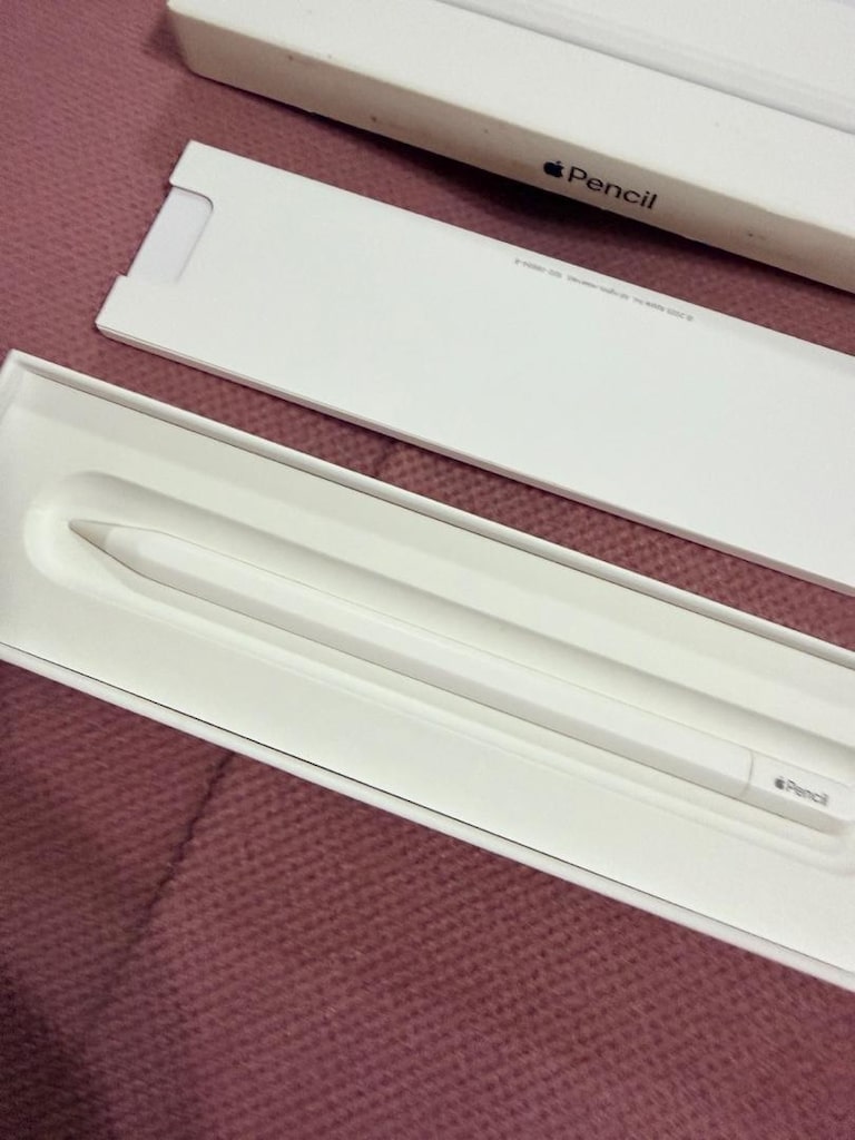 APPLE PENCİL USB - C .. Sıfır gibi faturalı